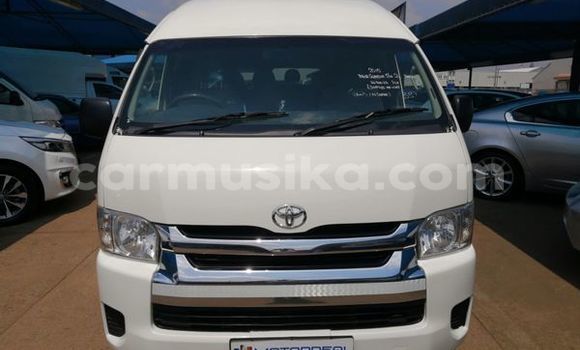 Tenga Tsaru Toyota Hiace Chena Mota in Beitbridge in Matabeleland South Tenga Tsaru Toyota Hiace Chena Mota in Beitbridge in Matabeleland South