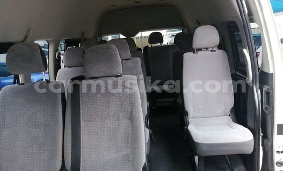 Tenga Tsaru Toyota Hiace Chena Mota in Beitbridge in Matabeleland South Tenga Tsaru Toyota Hiace Chena Mota in Beitbridge in Matabeleland South