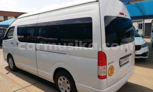 Tenga Tsaru Toyota Hiace Chena Mota in Beitbridge in Matabeleland South Tenga Tsaru Toyota Hiace Chena Mota in Beitbridge in Matabeleland South