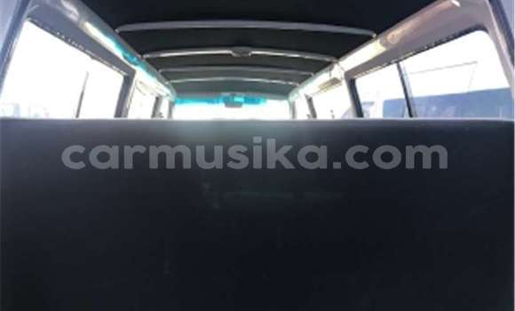 Buy Used Toyota Hiace White Car in Beitbridge in Matabeleland South Buy Used Toyota Hiace White Car in Beitbridge in Matabeleland South