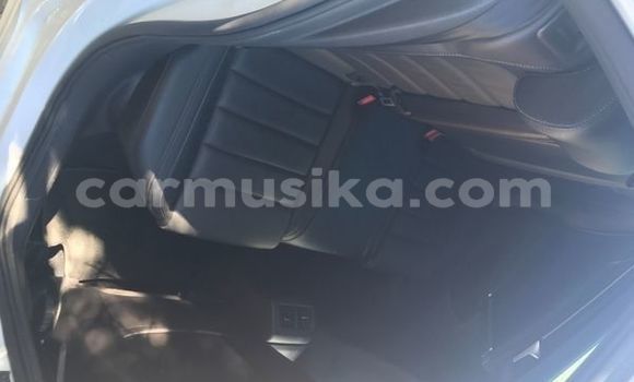 Nunua Ilio tumika Volkswagen Golf GTI Nyeupe Gari ndani ya Beitbridge nchini Matabeleland Kusini Nunua Ilio tumika Volkswagen Golf GTI Nyeupe Gari ndani ya Beitbridge nchini Matabeleland Kusini