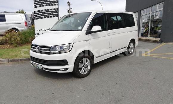 Tenga Tsaru Volkswagen Caravelle Chena Mota in Beitbridge in Matabeleland South Tenga Tsaru Volkswagen Caravelle Chena Mota in Beitbridge in Matabeleland South