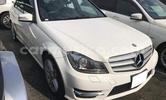 Buy Used Mercedes‒Benz C–Class White Car in Beitbridge in Matabeleland South