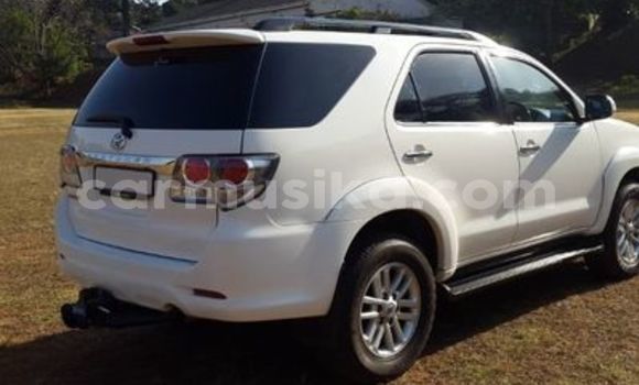 Buy Used Toyota Fortuner White Car in Beitbridge in Matabeleland South Buy Used Toyota Fortuner White Car in Beitbridge in Matabeleland South