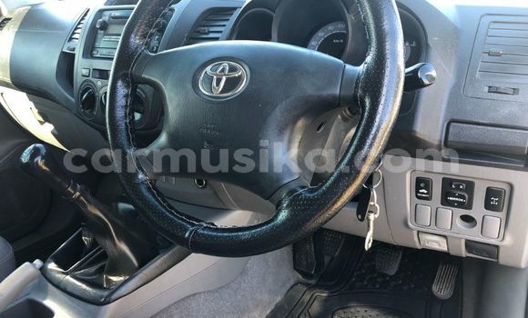 Buy Used Toyota Hilux White Car in Beitbridge in Matabeleland South Buy Used Toyota Hilux White Car in Beitbridge in Matabeleland South