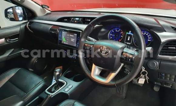 Nunua Ilio tumika Toyota Hilux Nyeupe Gari ndani ya Beitbridge nchini Matabeleland Kusini Nunua Ilio tumika Toyota Hilux Nyeupe Gari ndani ya Beitbridge nchini Matabeleland Kusini