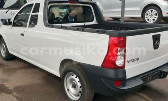 Buy Used Nissan NV200 White Car in Beitbridge in Matabeleland South Buy Used Nissan NV200 White Car in Beitbridge in Matabeleland South