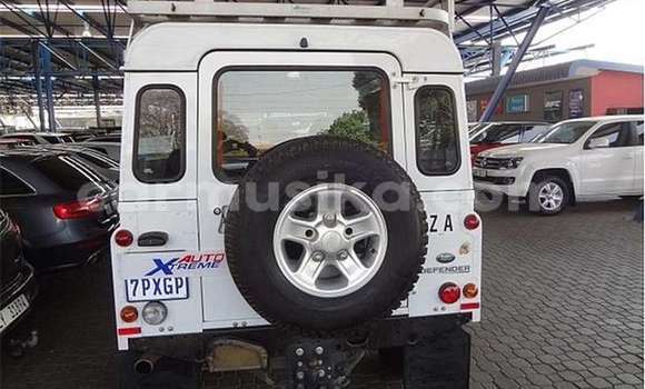 Tenga Tsaru Land Rover Defender Chena Mota in Harare in Harare Tenga Tsaru Land Rover Defender Chena Mota in Harare in Harare