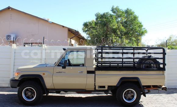 Tenga Tsaru Toyota Land Cruiser Bhurawuni Mota in Harare in Harare Tenga Tsaru Toyota Land Cruiser Bhurawuni Mota in Harare in Harare