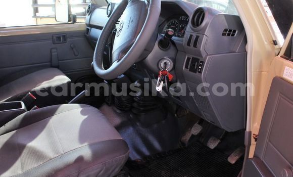 Tenga Tsaru Toyota Land Cruiser Bhurawuni Mota in Harare in Harare Tenga Tsaru Toyota Land Cruiser Bhurawuni Mota in Harare in Harare
