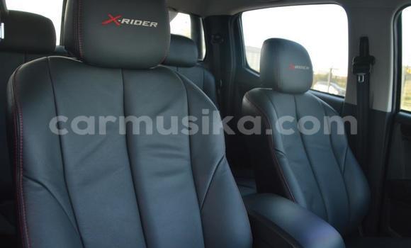 Acheter Occasion Voiture Isuzu KB Rouge à Beitbridge, Matabeleland South Acheter Occasion Voiture Isuzu KB Rouge à Beitbridge, Matabeleland South