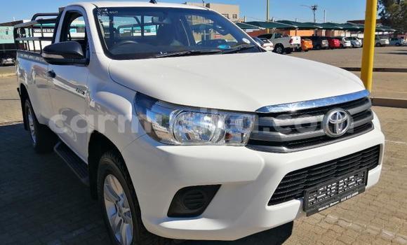 Tenga Tsaru Toyota Hilux Chena Mota in Beitbridge in Matabeleland South Tenga Tsaru Toyota Hilux Chena Mota in Beitbridge in Matabeleland South