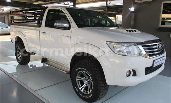 Nunua Ilio tumika Toyota Hilux Nyeupe Gari ndani ya Beitbridge nchini Matabeleland Kusini