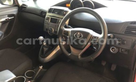 Acheter Occasion Voiture Toyota Verso Rouge à Beitbridge, Matabeleland South Acheter Occasion Voiture Toyota Verso Rouge à Beitbridge, Matabeleland South