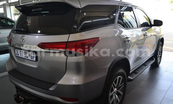 Acheter Occasion Voiture Toyota Fortuner Autre à Beitbridge, Matabeleland South Acheter Occasion Voiture Toyota Fortuner Autre à Beitbridge, Matabeleland South