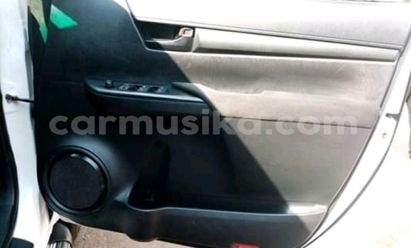 Acheter Occasion Voiture Toyota Hilux Blanc à Bindura, Mashonaland Central Acheter Occasion Voiture Toyota Hilux Blanc à Bindura, Mashonaland Central