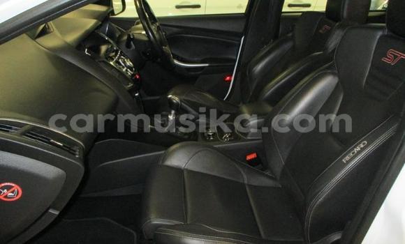 Nunua Ilio tumika Ford Focus ST Nyeupe Gari ndani ya Beitbridge nchini Matabeleland Kusini Nunua Ilio tumika Ford Focus ST Nyeupe Gari ndani ya Beitbridge nchini Matabeleland Kusini