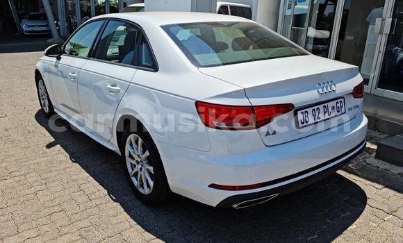Acheter Occasion Voiture Audi A4 Blanc à Glen View, Harare Acheter Occasion Voiture Audi A4 Blanc à Glen View, Harare