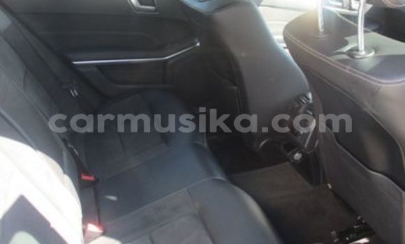 Buy Used Mercedes‒Benz E–Class White Car in Beitbridge in Matabeleland South Buy Used Mercedes‒Benz E–Class White Car in Beitbridge in Matabeleland South