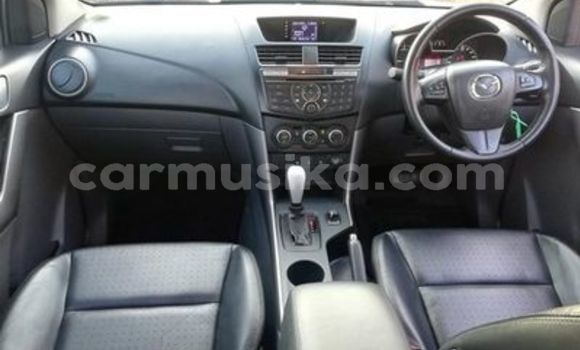 Nunua Ilio tumika Mazda BT-50 Brown Gari ndani ya Beitbridge nchini Matabeleland Kusini Nunua Ilio tumika Mazda BT-50 Brown Gari ndani ya Beitbridge nchini Matabeleland Kusini