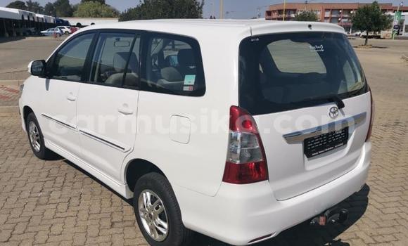 Nunua Ilio tumika Toyota Innova Nyeupe Gari ndani ya Beitbridge nchini Matabeleland Kusini Nunua Ilio tumika Toyota Innova Nyeupe Gari ndani ya Beitbridge nchini Matabeleland Kusini