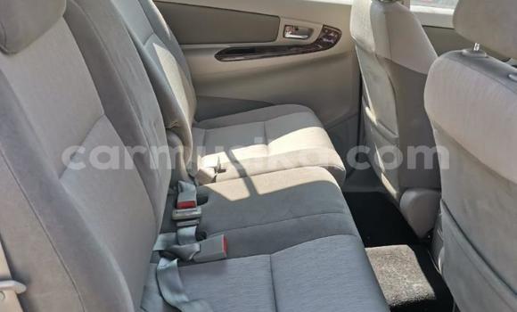 Nunua Ilio tumika Toyota Innova Nyeupe Gari ndani ya Beitbridge nchini Matabeleland Kusini Nunua Ilio tumika Toyota Innova Nyeupe Gari ndani ya Beitbridge nchini Matabeleland Kusini