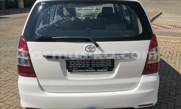 Nunua Ilio tumika Toyota Innova Nyeupe Gari ndani ya Beitbridge nchini Matabeleland Kusini Nunua Ilio tumika Toyota Innova Nyeupe Gari ndani ya Beitbridge nchini Matabeleland Kusini