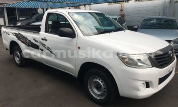 Buy Used Toyota Hilux White Car in Beitbridge in Matabeleland South Buy Used Toyota Hilux White Car in Beitbridge in Matabeleland South