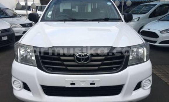 Buy Used Toyota Hilux White Car in Beitbridge in Matabeleland South Buy Used Toyota Hilux White Car in Beitbridge in Matabeleland South