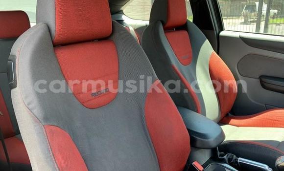 Acheter Occasion Voiture Ford Focus ST Rouge à Beitbridge, Matabeleland South Acheter Occasion Voiture Ford Focus ST Rouge à Beitbridge, Matabeleland South