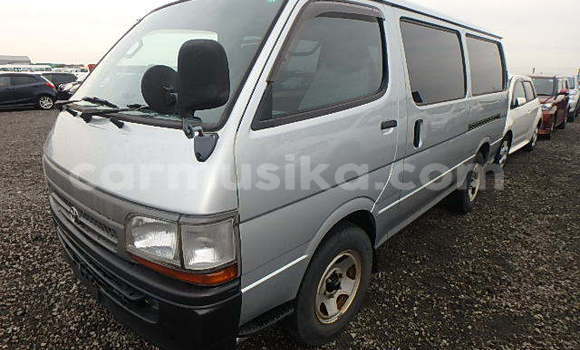 Tenga Tsaru Toyota Hiace Zvimwe Mota in Beitbridge in Matabeleland South
