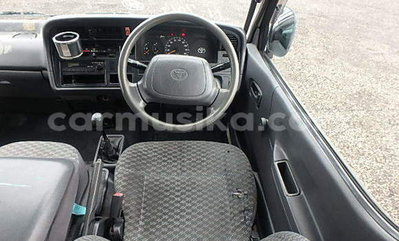 Buy Used Toyota Hiace Other Car in Beitbridge in Matabeleland South Buy Used Toyota Hiace Other Car in Beitbridge in Matabeleland South