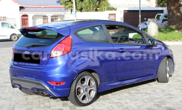 Acheter Occasion Voiture Ford Fiesta ST Bleu à Beitbridge, Matabeleland South Acheter Occasion Voiture Ford Fiesta ST Bleu à Beitbridge, Matabeleland South