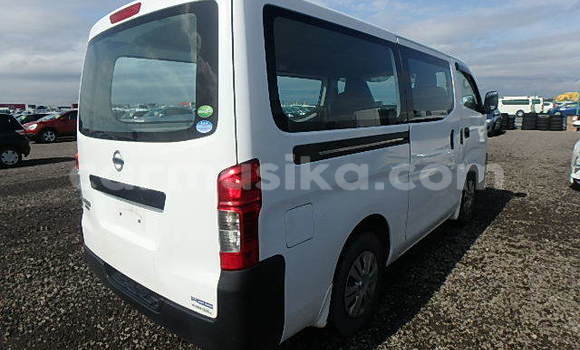 Acheter Occasion Voiture Nissan Caravan Blanc à Beitbridge, Matabeleland South Acheter Occasion Voiture Nissan Caravan Blanc à Beitbridge, Matabeleland South