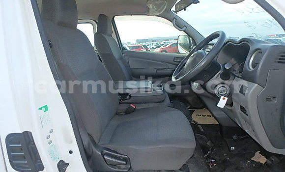 Acheter Occasion Voiture Nissan Caravan Blanc à Beitbridge, Matabeleland South Acheter Occasion Voiture Nissan Caravan Blanc à Beitbridge, Matabeleland South