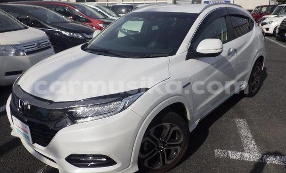 Buy Used Honda Vezel White Car in Beitbridge in Matabeleland South Buy Used Honda Vezel White Car in Beitbridge in Matabeleland South