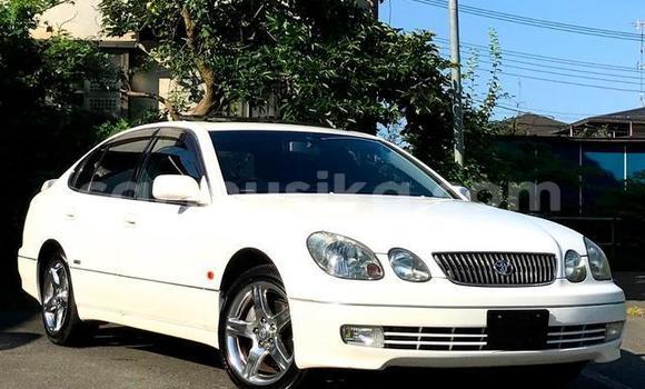 Acheter Occasion Voiture Toyota Aristo Blanc à Beitbridge, Matabeleland South Acheter Occasion Voiture Toyota Aristo Blanc à Beitbridge, Matabeleland South
