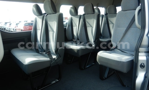 Acheter Occasion Voiture Toyota Hiace Gris à Beitbridge, Matabeleland South Acheter Occasion Voiture Toyota Hiace Gris à Beitbridge, Matabeleland South