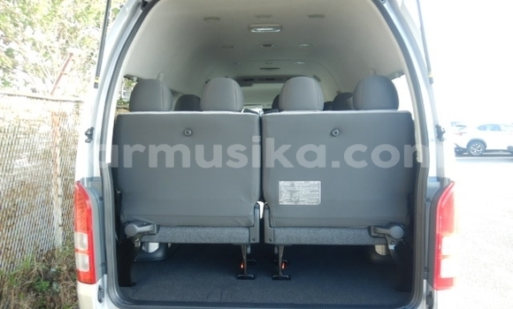 Acheter Occasion Voiture Toyota Hiace Gris à Beitbridge, Matabeleland South Acheter Occasion Voiture Toyota Hiace Gris à Beitbridge, Matabeleland South