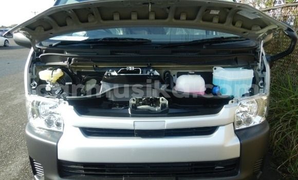 Acheter Occasion Voiture Toyota Hiace Gris à Beitbridge, Matabeleland South Acheter Occasion Voiture Toyota Hiace Gris à Beitbridge, Matabeleland South