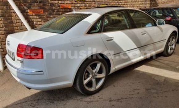 Nunua Ilio tumika Audi A8 Nyeupe Gari ndani ya Beitbridge nchini Matabeleland Kusini Nunua Ilio tumika Audi A8 Nyeupe Gari ndani ya Beitbridge nchini Matabeleland Kusini