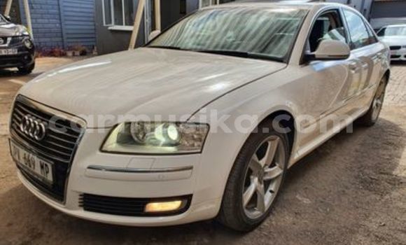 Nunua Ilio tumika Audi A8 Nyeupe Gari ndani ya Beitbridge nchini Matabeleland Kusini Nunua Ilio tumika Audi A8 Nyeupe Gari ndani ya Beitbridge nchini Matabeleland Kusini