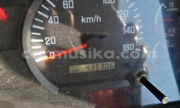 Nunua Ilio tumika Isuzu FTR 850 Nyeupe Lori ndani ya Beitbridge nchini Matabeleland Kusini Nunua Ilio tumika Isuzu FTR 850 Nyeupe Lori ndani ya Beitbridge nchini Matabeleland Kusini