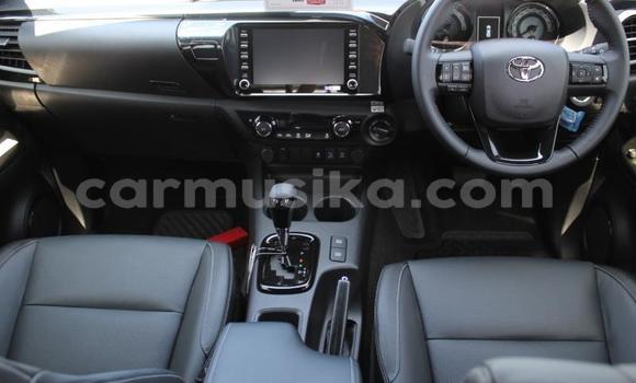 Nunua Ilio tumika Toyota Hilux Nyeusi Gari ndani ya Beitbridge nchini Matabeleland Kusini Nunua Ilio tumika Toyota Hilux Nyeusi Gari ndani ya Beitbridge nchini Matabeleland Kusini