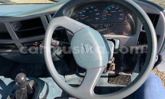 Acheter Occasion Utilitaire Nissan UD Blanc à Beitbridge, Matabeleland South Acheter Occasion Utilitaire Nissan UD Blanc à Beitbridge, Matabeleland South