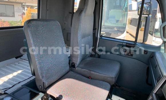 Acheter Occasion Utilitaire Nissan UD Blanc à Beitbridge, Matabeleland South Acheter Occasion Utilitaire Nissan UD Blanc à Beitbridge, Matabeleland South