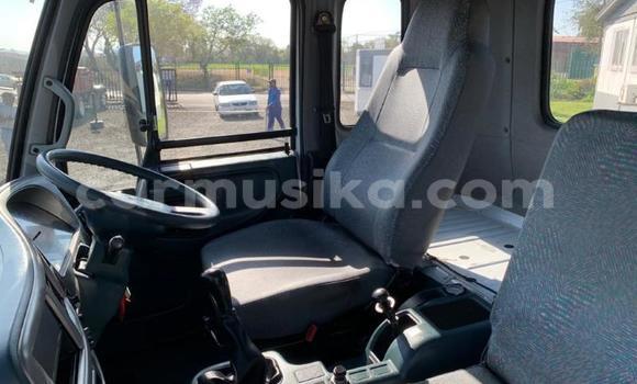 Acheter Occasion Utilitaire Nissan UD Blanc à Beitbridge, Matabeleland South Acheter Occasion Utilitaire Nissan UD Blanc à Beitbridge, Matabeleland South