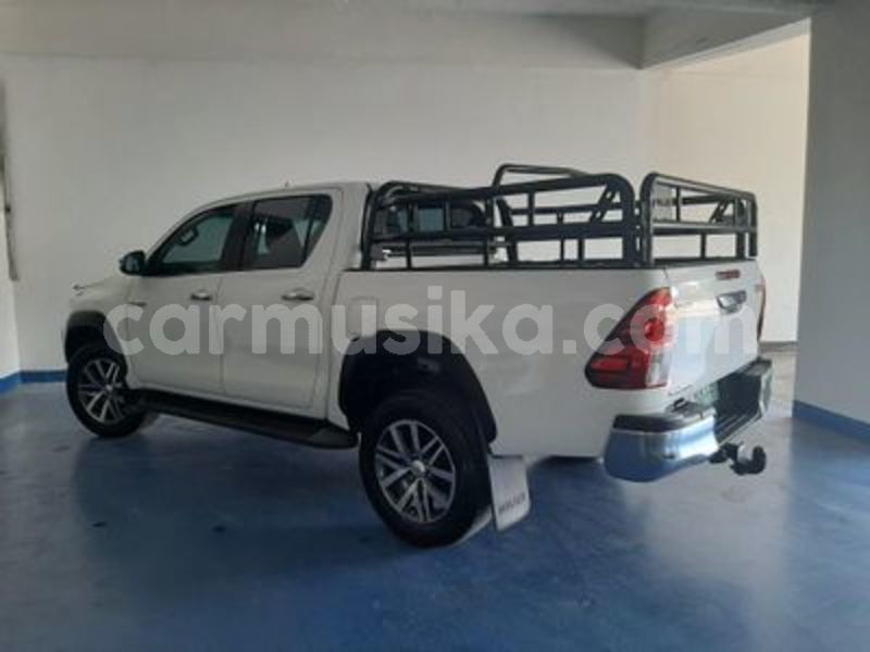 Big with watermark toyota hilux matabeleland south beitbridge 18384