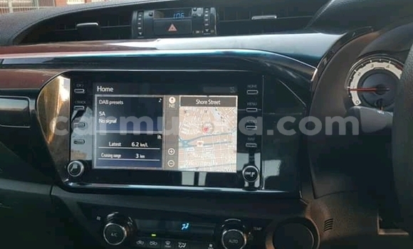 Buy Used Toyota Hilux White Car in Beitbridge in Matabeleland South Buy Used Toyota Hilux White Car in Beitbridge in Matabeleland South