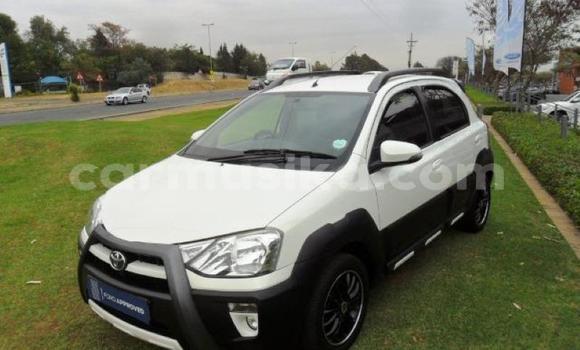 Nunua Ilio tumika Toyota Etios Nyeupe Gari ndani ya Beitbridge nchini Matabeleland Kusini Nunua Ilio tumika Toyota Etios Nyeupe Gari ndani ya Beitbridge nchini Matabeleland Kusini